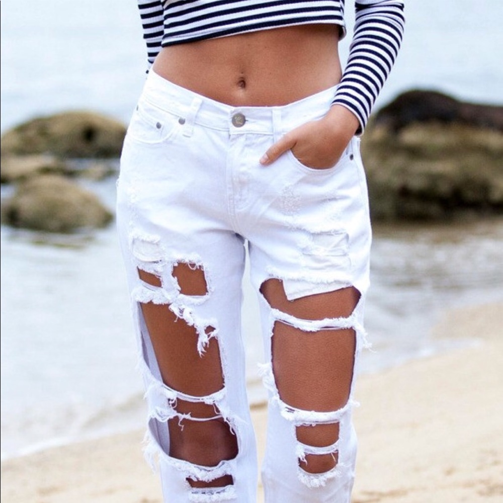 Reverse Destroyed white jeans / slim boyfriend